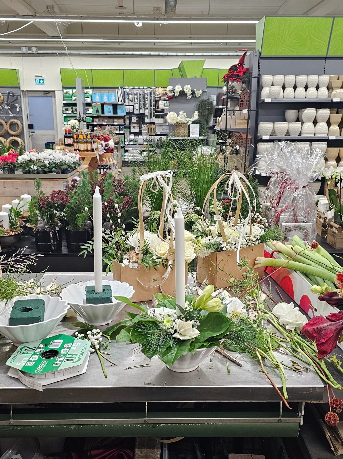 ljusdekoration i stickmassa